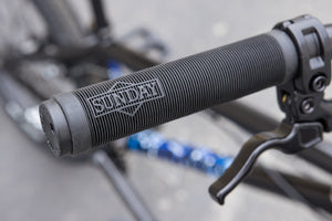 Sunday Bikes Gloss Black / 20.5" Sunday Forecaster Park Maca Perez Grasset Signature Gloss Black